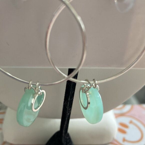 Lauren Conrad Silver Loop with stone - mint color NWT - Picture 4 of 5